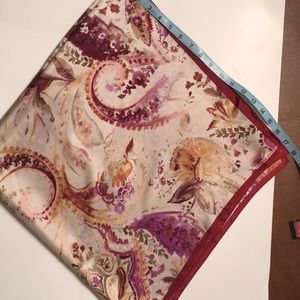Adrienne Vittadini silk scarf EUC 36”x36” square